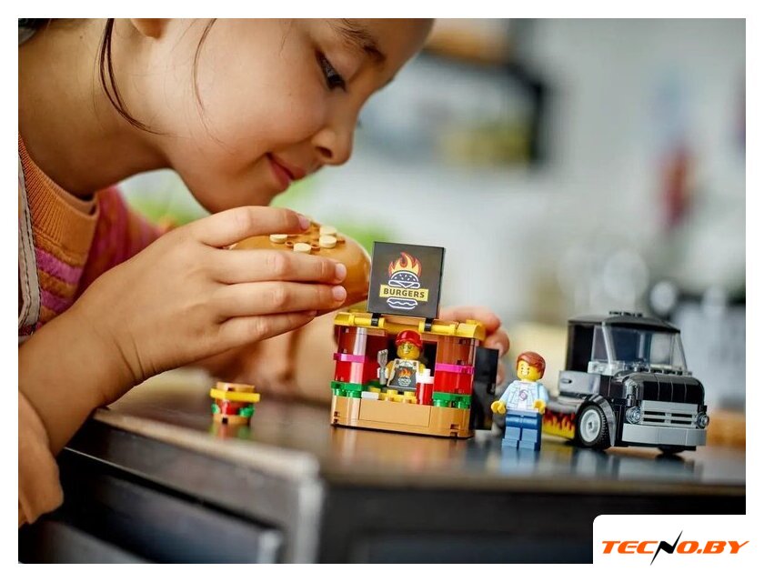 Конструктор LEGO City 60404 Бургер-грузовик - Изображение №8 — Интернет-Магазин TECNO.BY