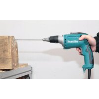 Шуруповерт для гипсокартона Makita FS4300 - Превью изображения №2 — Интернет-Магазин TECNO.BY