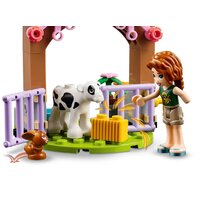 LEGO Friends Autumn's Baby Cow Shed 42607 Image #6