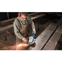 Угловая шлифмашина Bosch GWS 24-230 JH Professional (0601884203) - Превью изображения №4 — Интернет-Магазин TECNO.BY