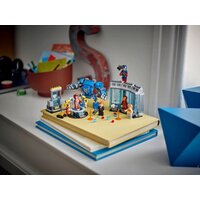 LEGO Marvel Лаборатория Железного Человека: Зал Доспехов 76315 Image #12