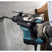Перфоратор Makita HR3210C - Превью изображения №4 — Интернет-Магазин TECNO.BY