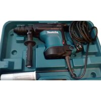 Перфоратор Makita HR3210C - Превью изображения №3 — Интернет-Магазин TECNO.BY
